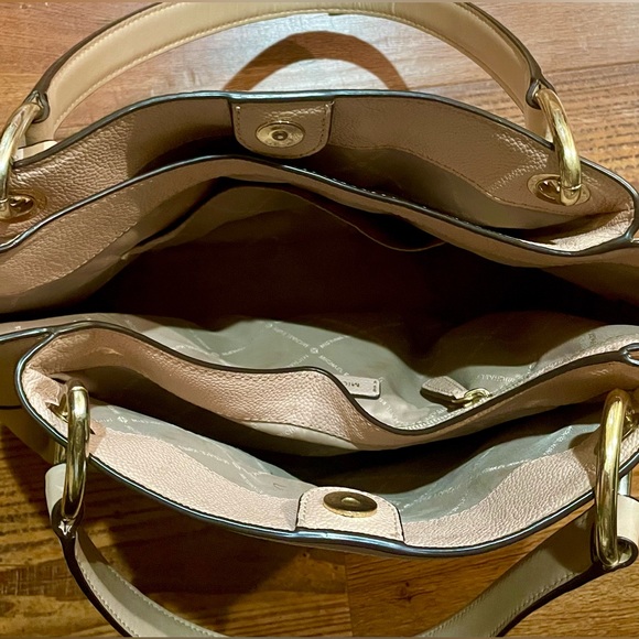 SALE!!!! PINK MK TOTE - Picture 4 of 9